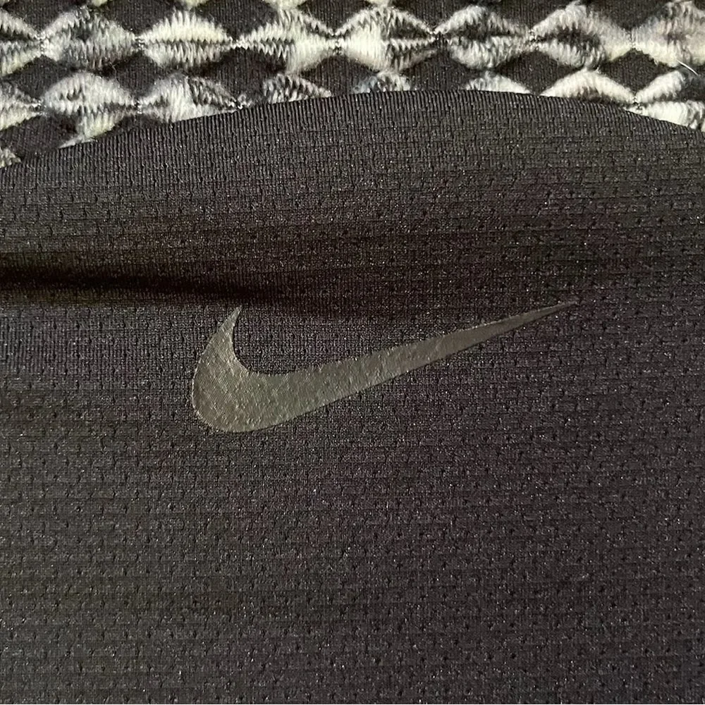 NIKE PRO Hyperwarm Womens Pullover Black Gray Women’s Size Small 933296-010